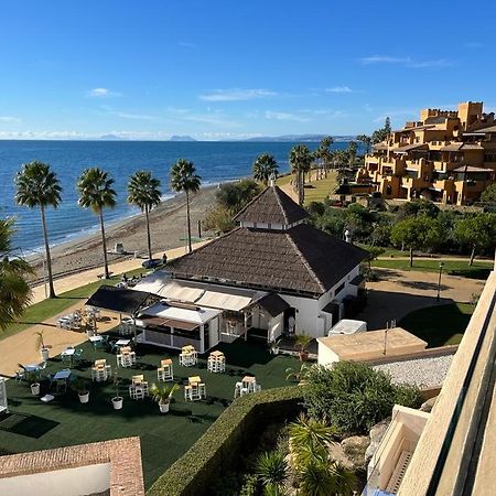 Bahia De La Plata Seafront Apartment Estepona Exterior photo