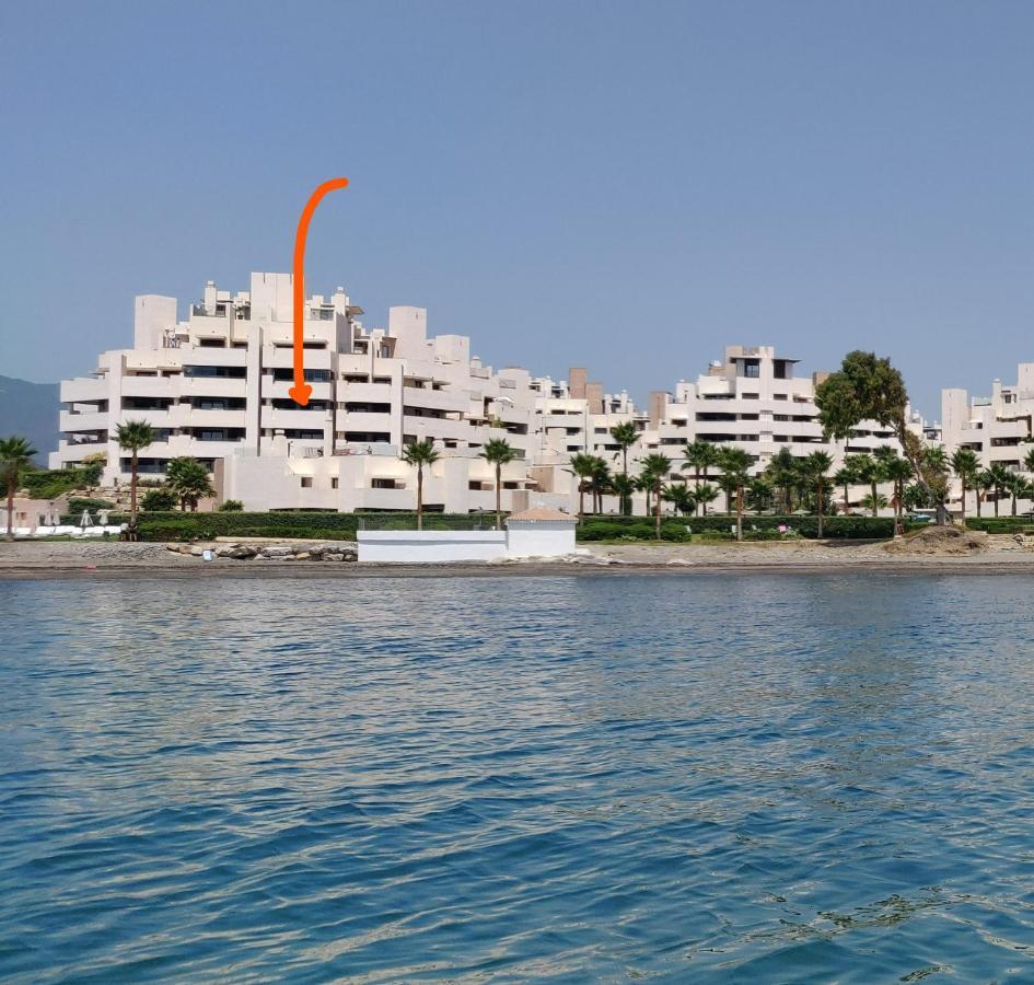 Bahia De La Plata Seafront Apartment Estepona Exterior photo